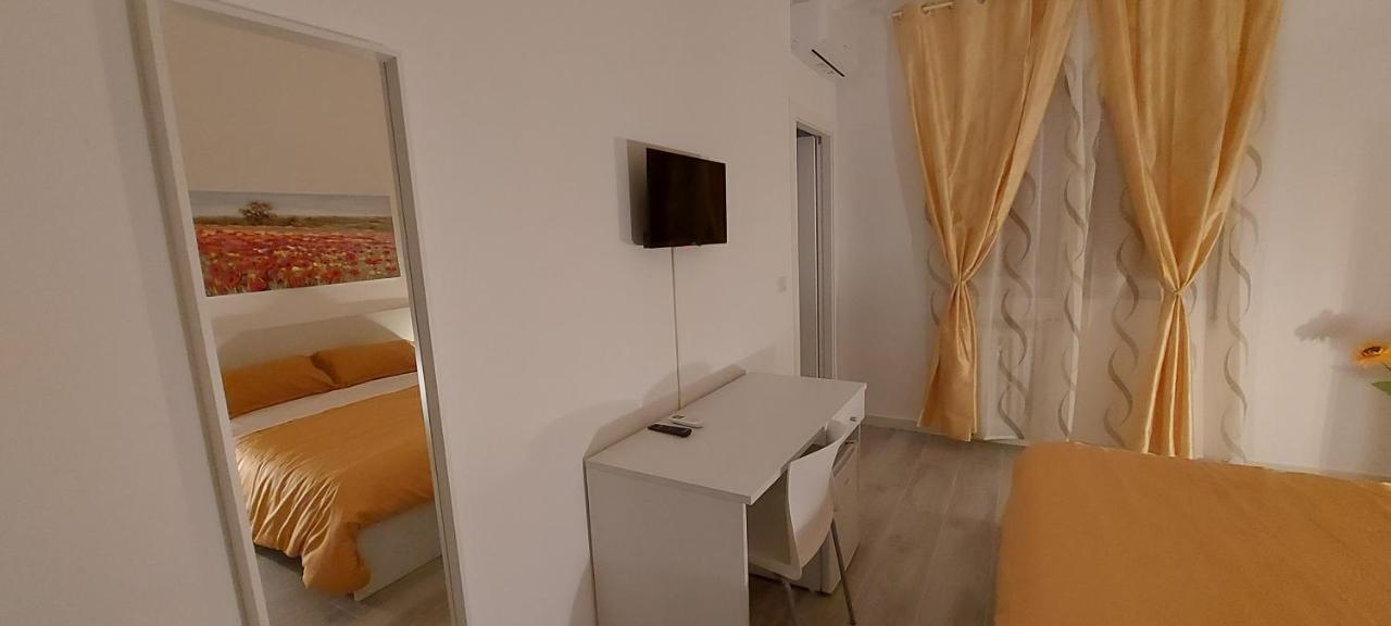 Le Gemelle Lägenhet Bari Exteriör bild